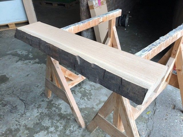 Eiken Boomstam Wandplank 129 cm lang en L18 / R21 cm | 4.6 cm dik